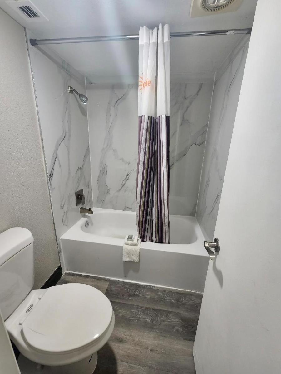 La Quinta Inn By Wyndham Bossier City Eksteriør billede